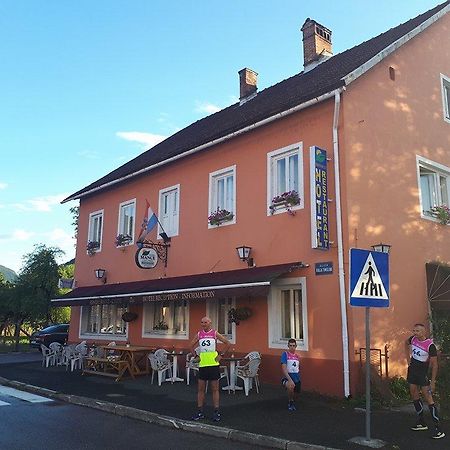 Hotel Mance Brod na Kupi Екстериор снимка