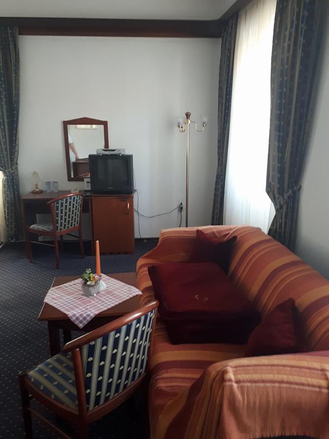 Hotel Mance Brod na Kupi Екстериор снимка